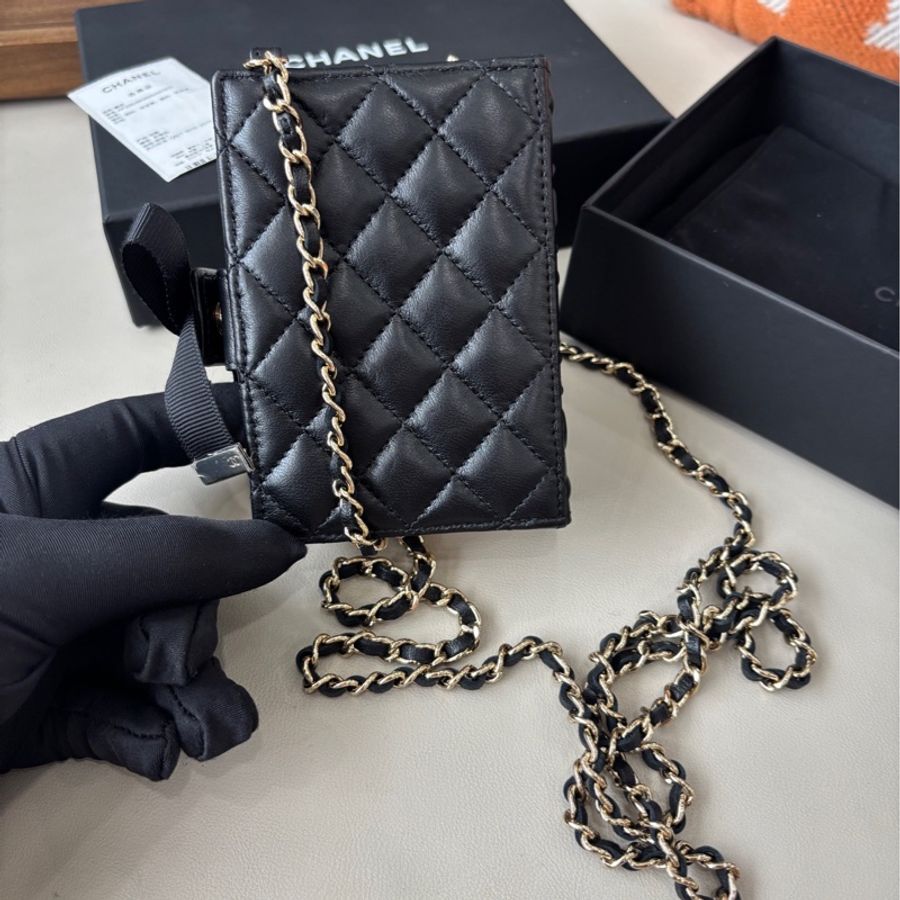 Chanel 22B黑金手賬形卡包斜挎包,芯片款,閒置未使用品,五金膜都在-4