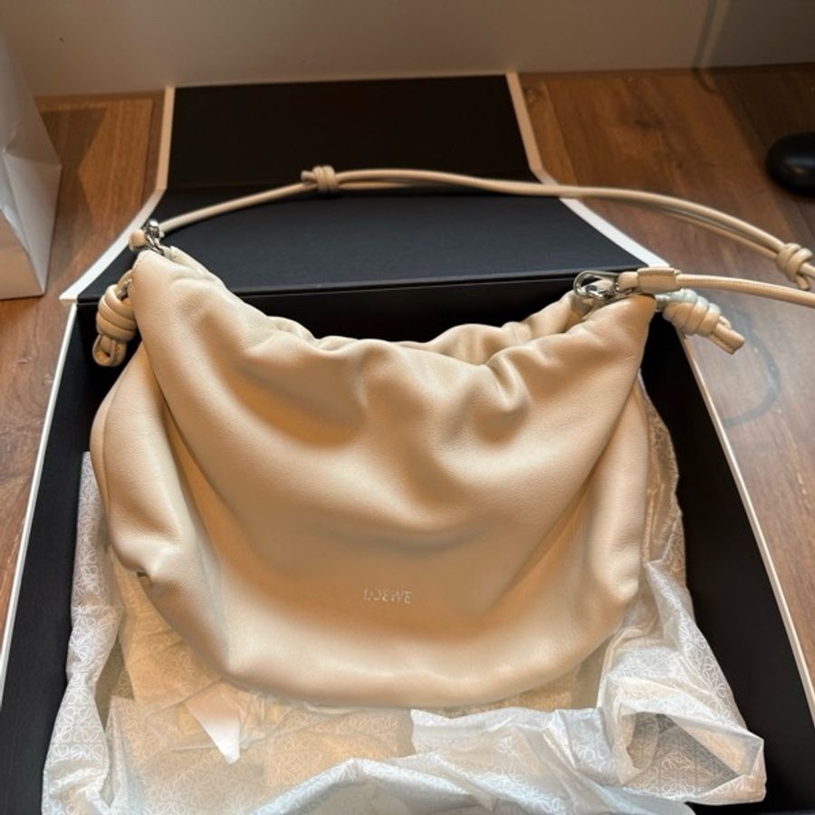 LOEWE Medium Flamenco Purse Soft White 中款 肩背包|專櫃正品|附完整配件-5