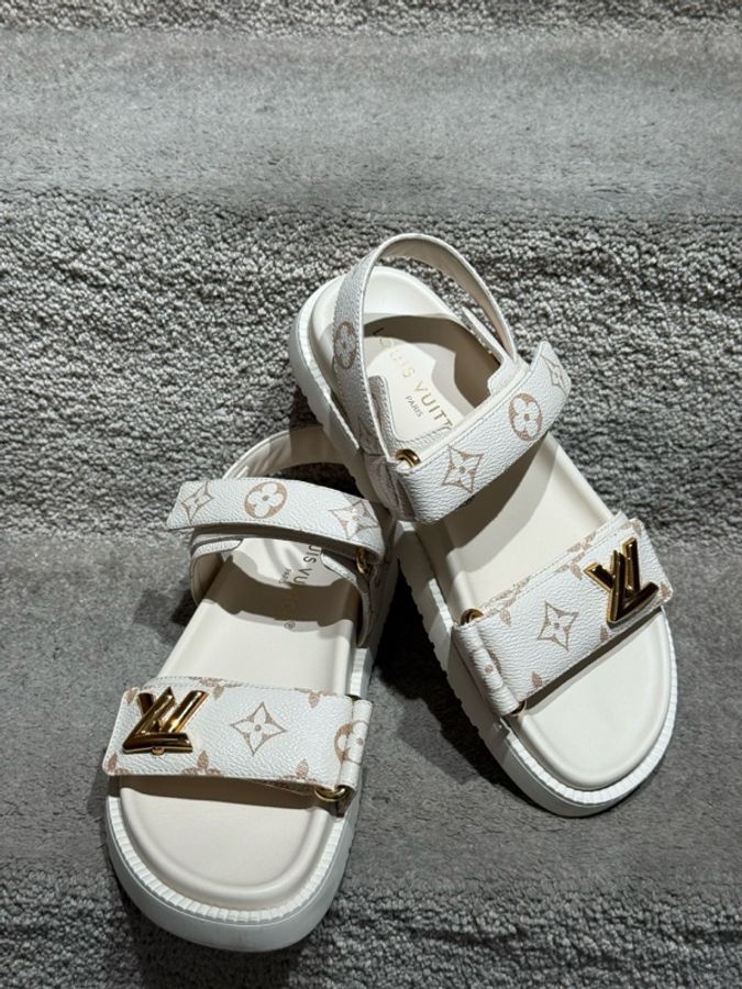 Louis Vuitton 路易威登 白色金屬logo魔術貼涼鞋 37碼-2
