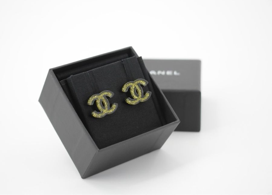Chanel 17S 樹脂金粉黑色耳環-3