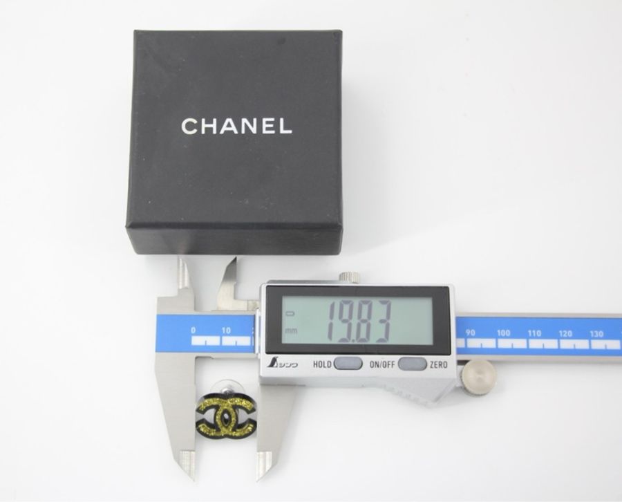 Chanel 17S 樹脂金粉黑色耳環-15