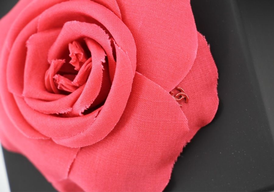 Chanel G26C 布料紅色山茶花胸針-4