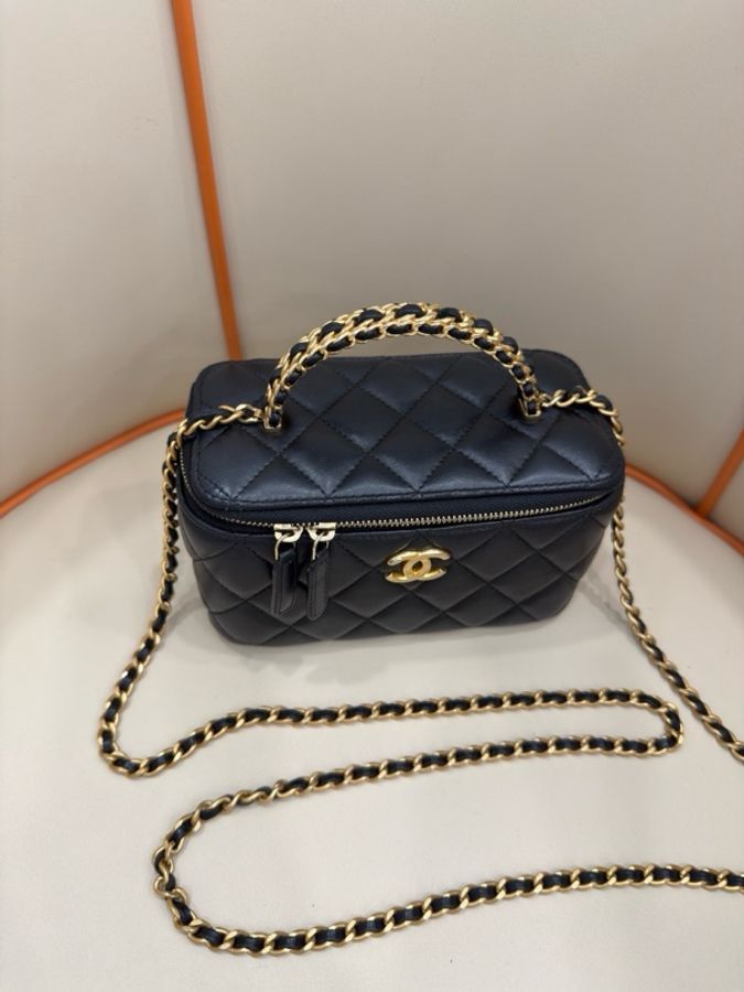 Chanel 香奈兒22k黑金羊皮手柄鏈條化妝盒長盒子-2
