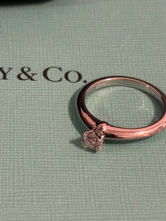Tiffany 六爪鑽 0.24ct 美物-11