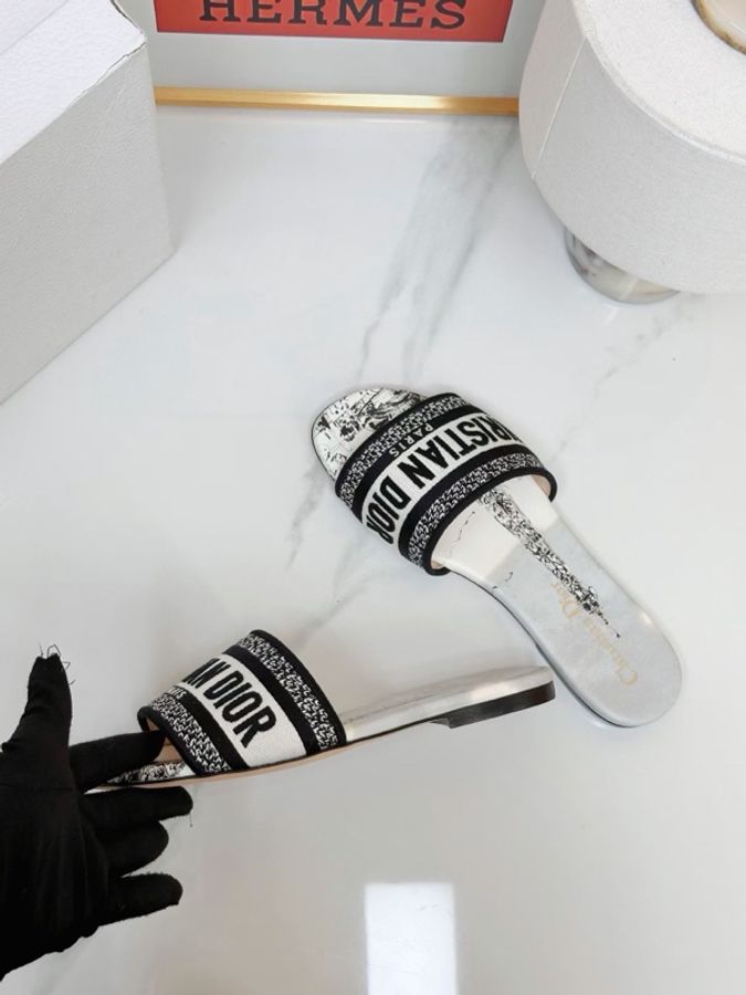 DIOR 迪奧 黑色刺繡休閒拖鞋 尺碼35 配塵袋 🈚盒-4