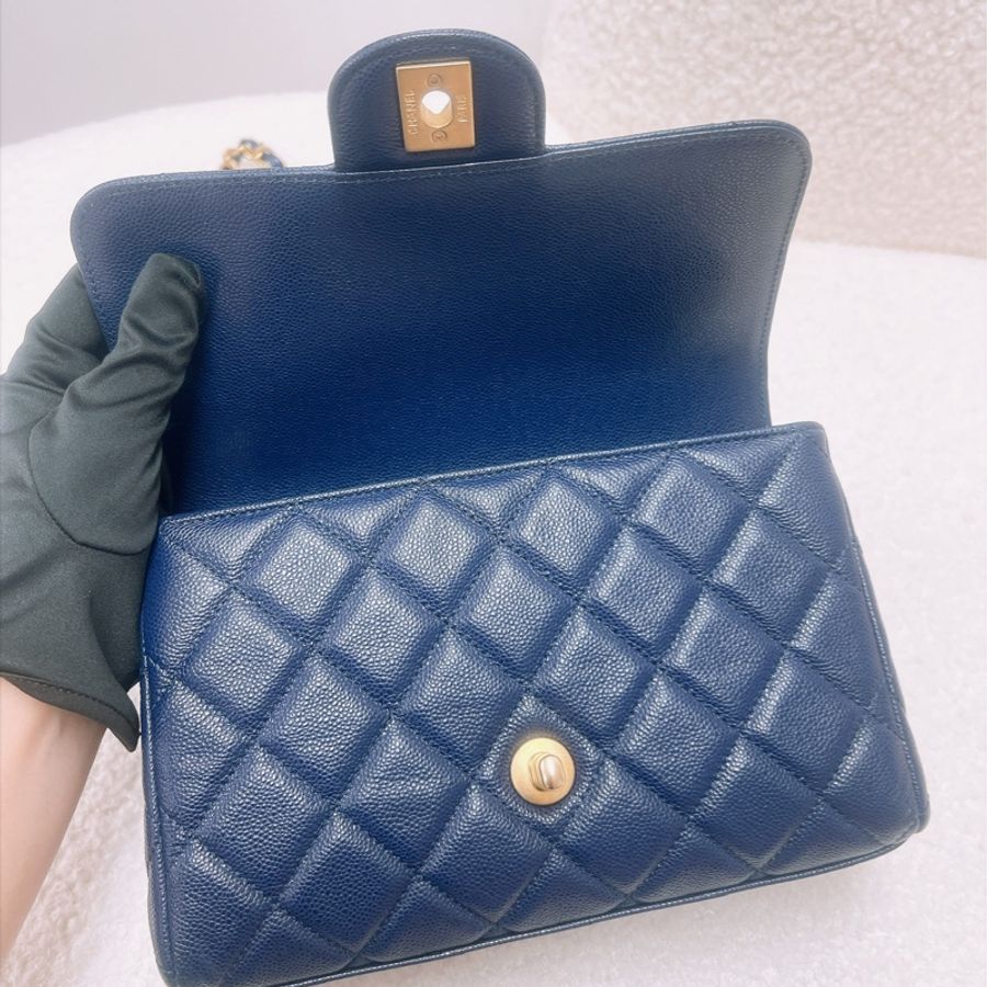 閒置99%新 Chanel 鏈條手柄 深藍色翻蓋包-7