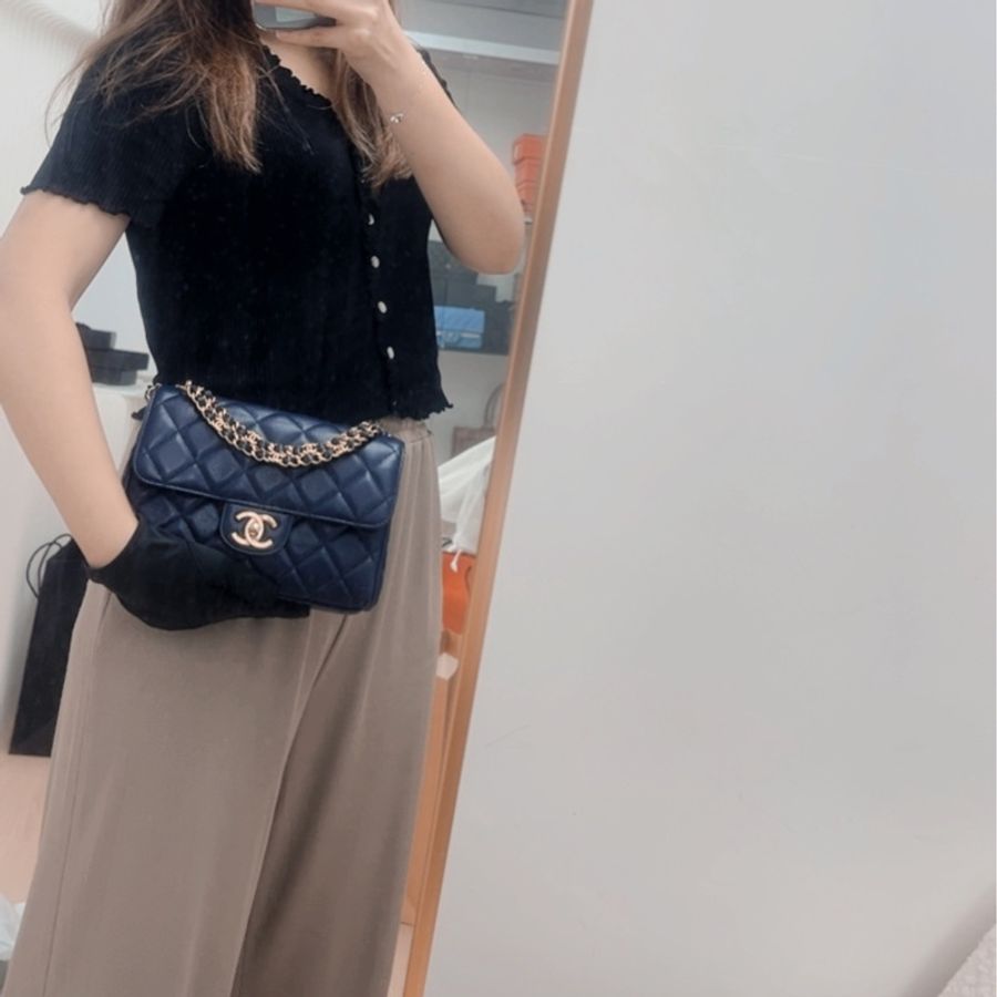 閒置99%新 Chanel 鏈條手柄 深藍色翻蓋包-9