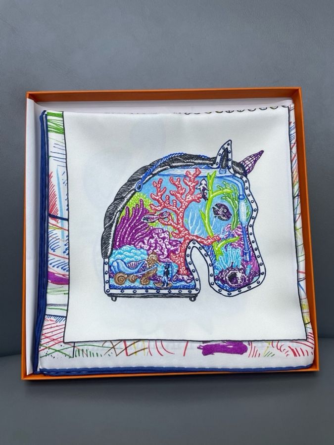 未使用 HERMES 愛馬仕 時尚簡約駿馬稜鏡 Chevaloscope 方巾 尺寸:90*90cm-0