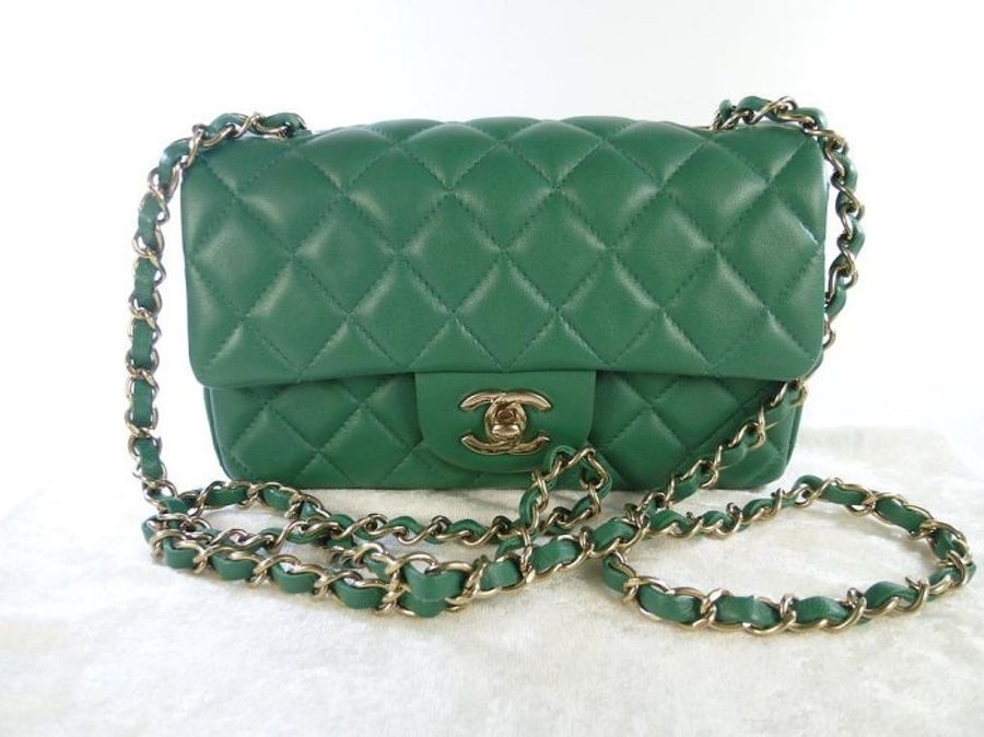 CHANEL 香奈兒 mini flapbag 綠色 經典 coco 口蓋包 金釦 小羊皮 金鍊 台灣專櫃-1