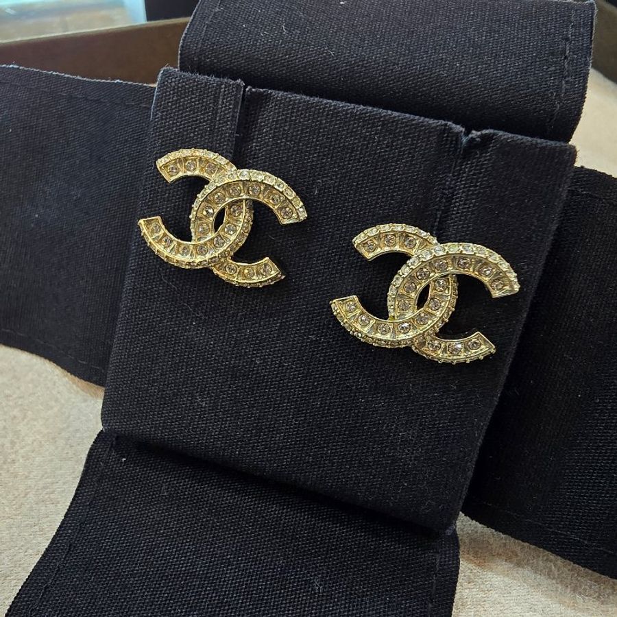 CHANEL 香奈兒 經典雙CC滿鑽耳環 金色 水鑽Logo耳環 2cm-0