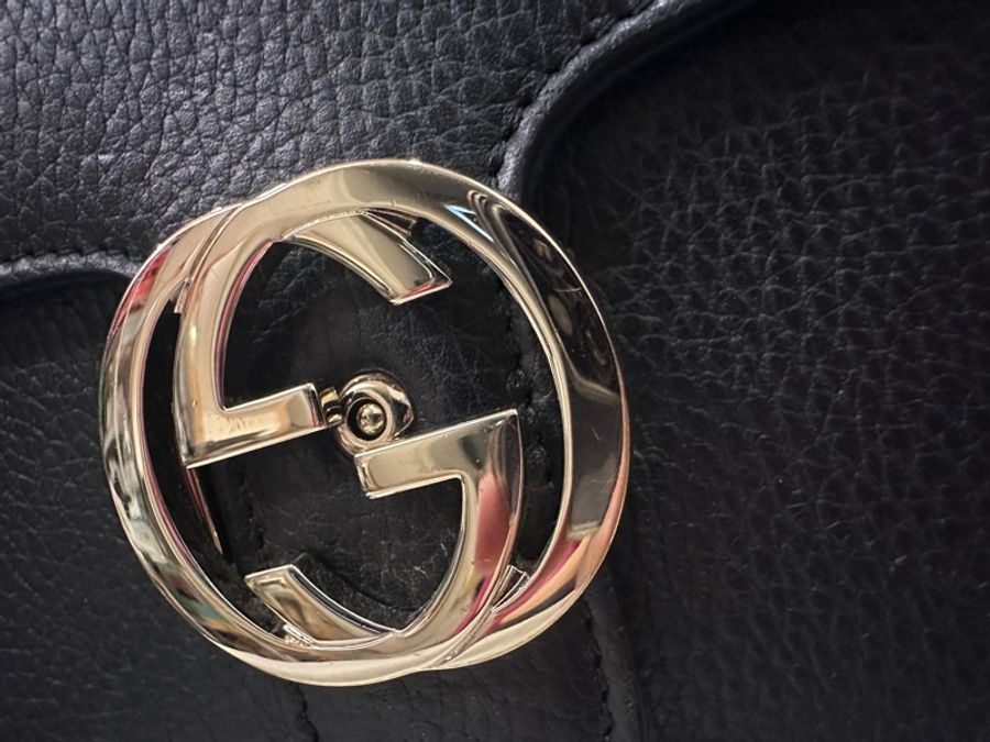 GUCCI 黑色壓釦式肩背/斜背包-4