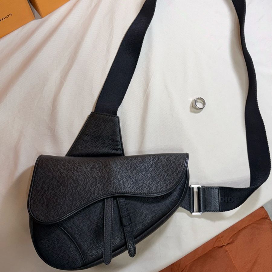 ‼️驚喜入手 即將下架 專櫃3折 Dior 迪奧 新款黑全皮大馬鞍包 肩背/斜背包-0