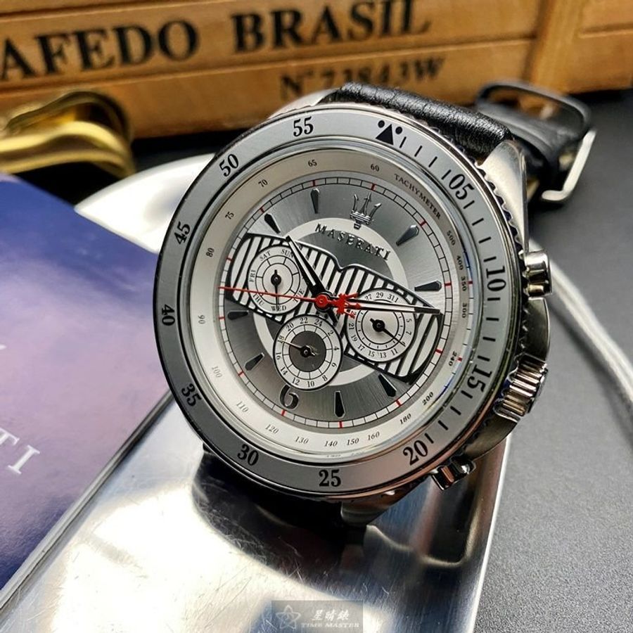 MASERATI手錶,編號R8851101004,46mm銀圓形精鋼錶殼,銀色三眼, 運動錶面,深黑色真皮皮革錶帶款-2