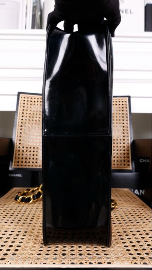 Chanel 95年芭比系列5开黑金漆皮拼接pvc tote包-5