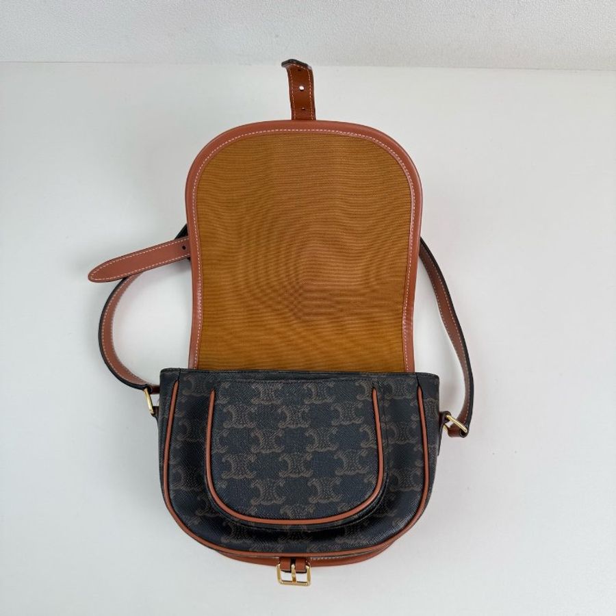 Celine / 賽琳 棕色老花馬鞍包斜挎包 金扣 可調節肩帶 2020 年 尺寸：長度 18cm、高度 17cm、寬度 6.5cm-5