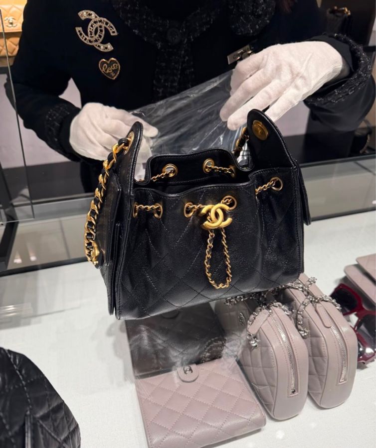 全新Chanel Mini 25 Bag黑色荔枝皮紋亮金扣-1