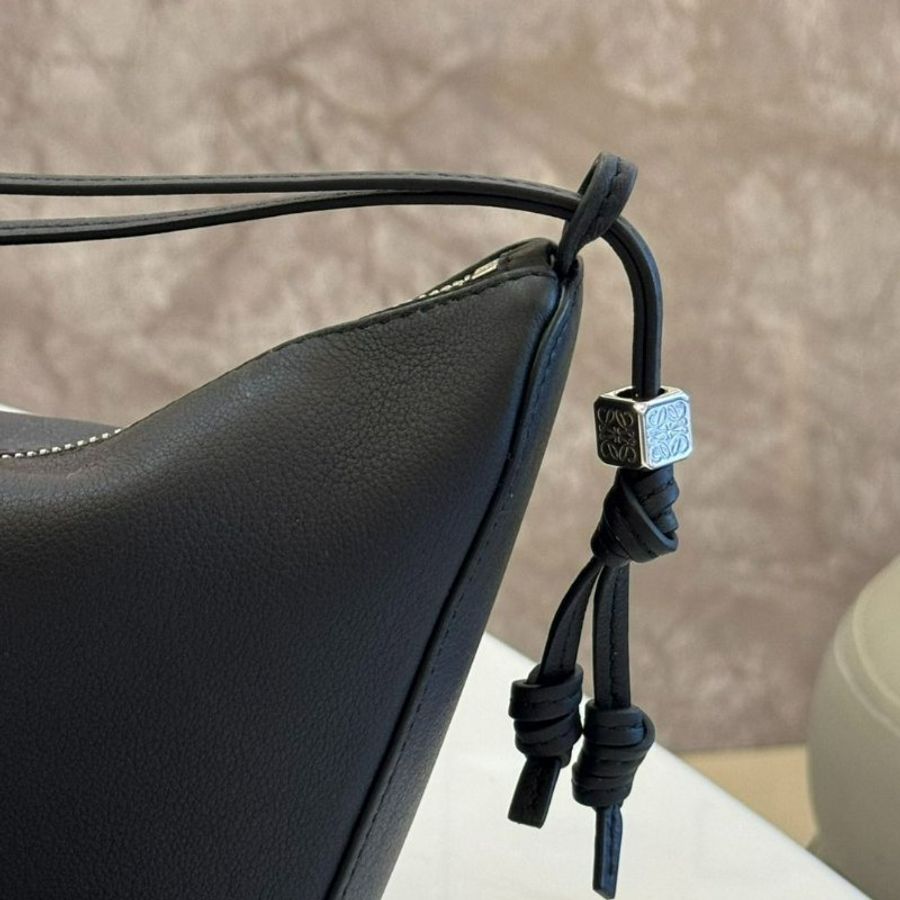 *SHIHNA名牌精品*LOEWE Hammock Hobo 小牛皮手提/斜背包-3