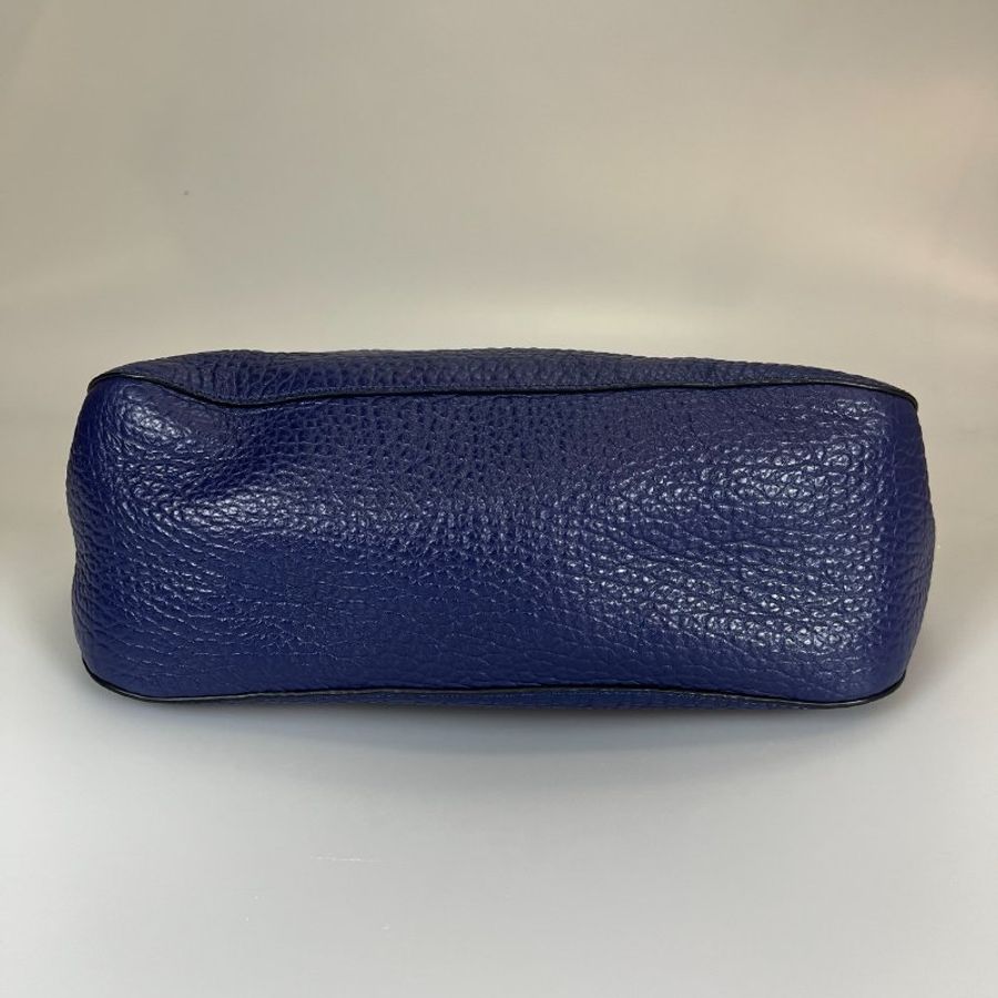 BURBERRY 深藍皮革Ledbury Hobo單肩包-4