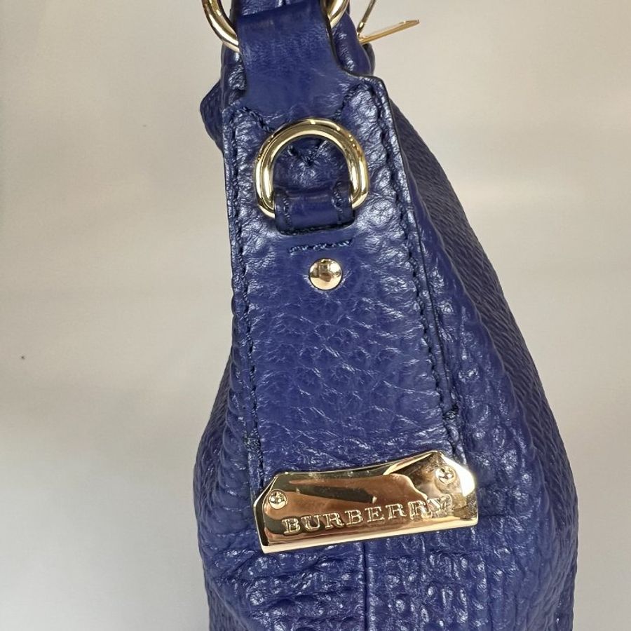 BURBERRY 深藍皮革Ledbury Hobo單肩包-10