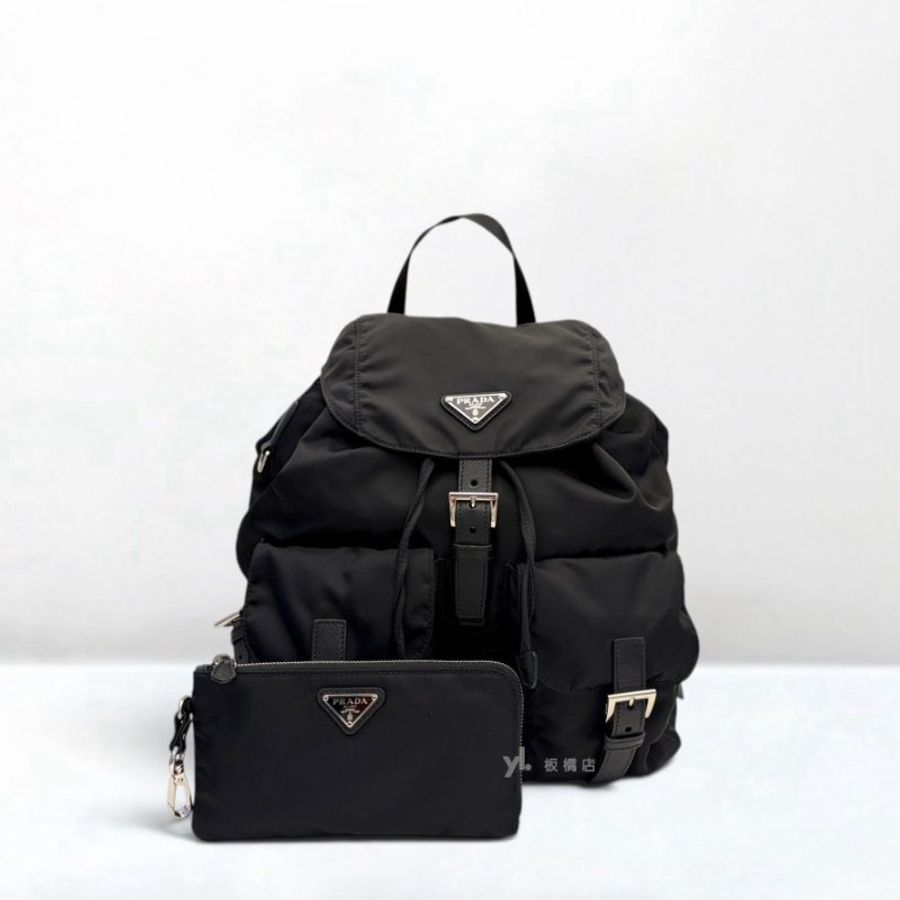 S5676-PRADA Re-Nylon黑尼龍中型後背包-1