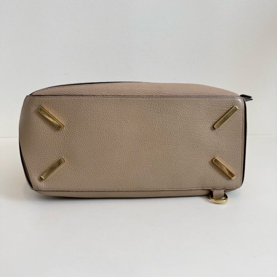 羅意威/Loewe Puzzle 中號 幾何牛皮拼接 手提包斜挎包 沙色 金扣 附件:肩帶 2017年-5
