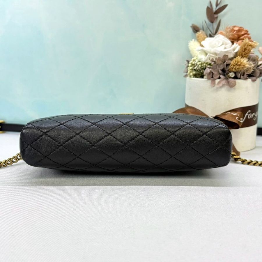 YSL GABY小羊皮貝殼包-6