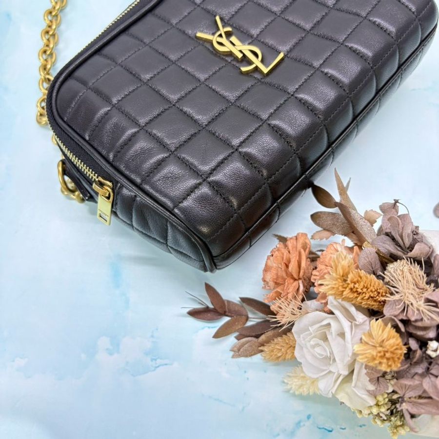 YSL 冰格小羊皮相機包-7