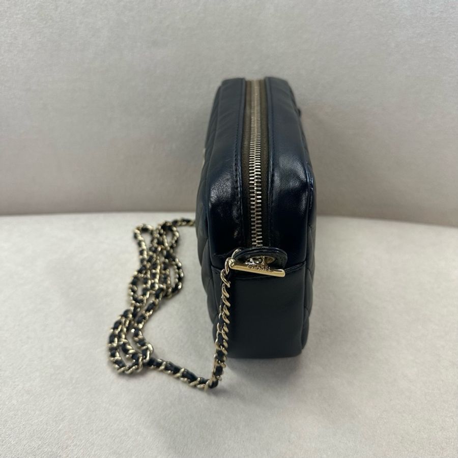 chanel 香奈兒 黑色金扣相機包 單肩斜挎包-1