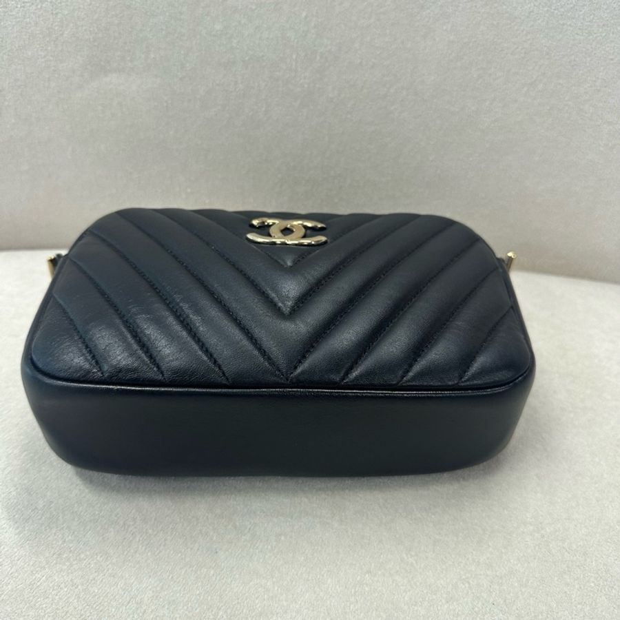 chanel 香奈兒 黑色金扣相機包 單肩斜挎包-9