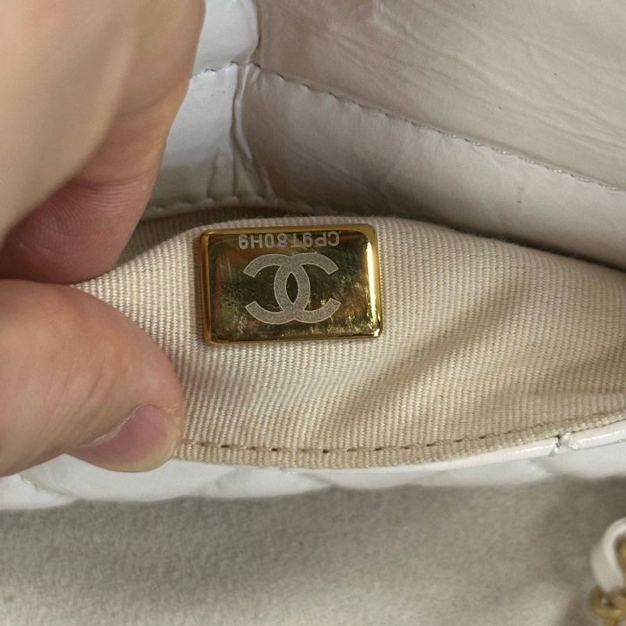 Chanel 香奈兒 白色 金扣 天貓精靈 嬉皮流浪包-13