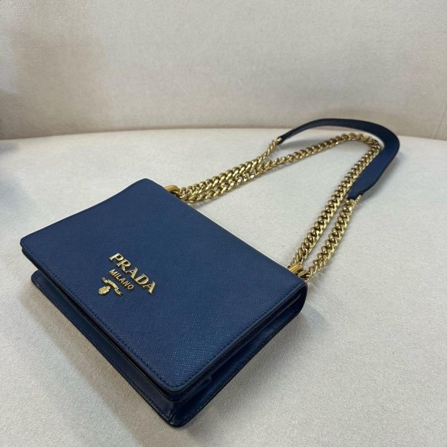 Prada 普拉達 Saffiano 藍色金扣牛皮單肩斜挎包-6
