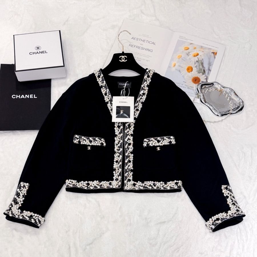 CHANEL 20A高級工藝坊珍珠釘珠短外套-0