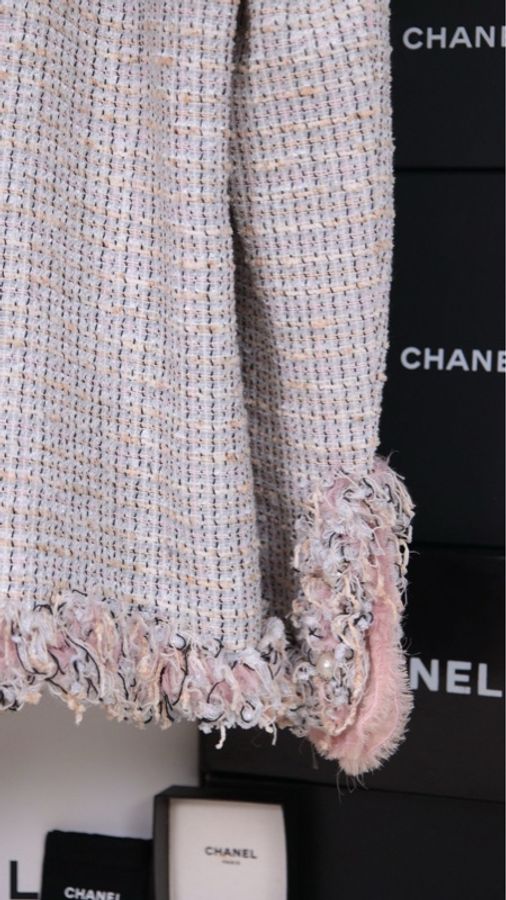 Chanel 04年春夏秀款白彩色格纹毛毛滚边两口袋外套-52