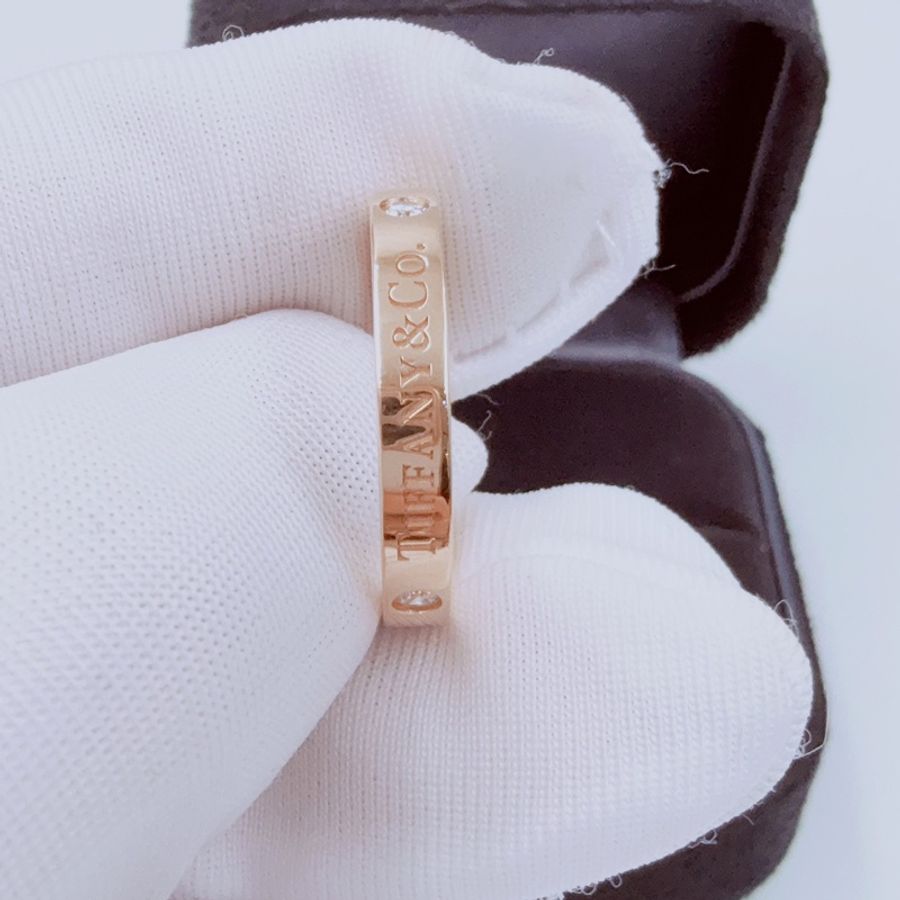 Tiffany 蒂芙尼Tiffany&Co.系列 字母三鑽戒指 51號18K玫瑰金 尺寸 窄版3mm 附件無-2