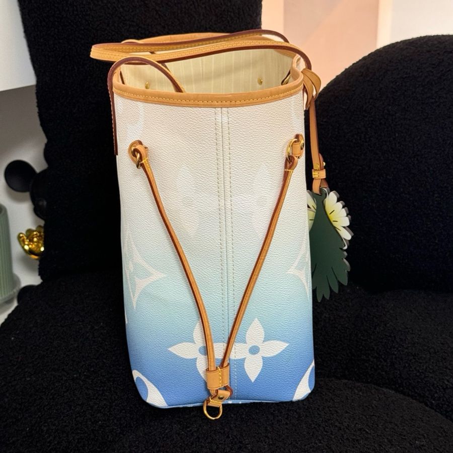 Louis Vuitton 路易威登 neverfull中號夏日限定 漸變馬卡龍藍白 芯片款 無子袋-3