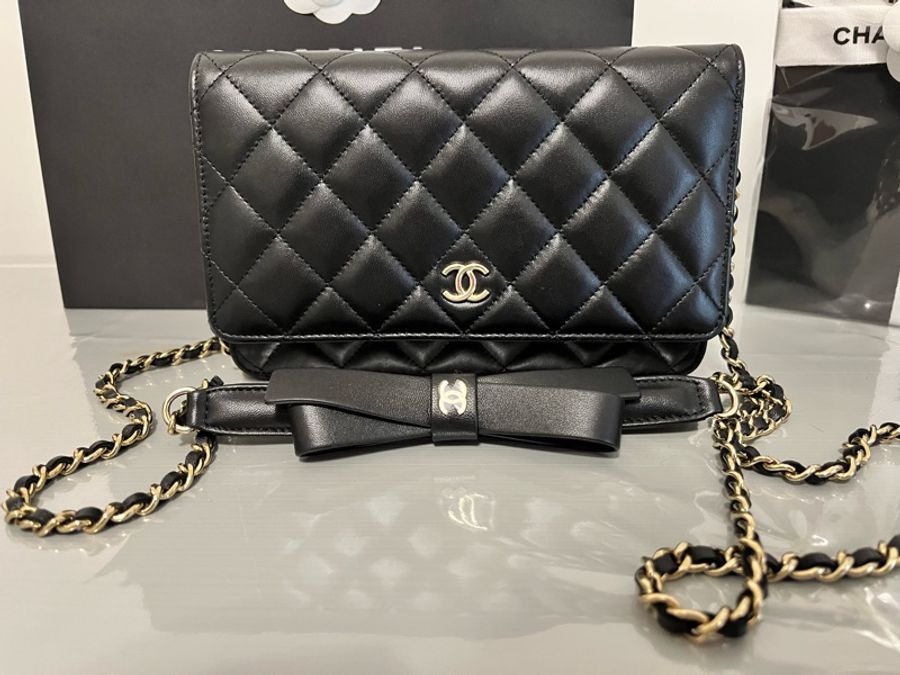 CHANEL 香奈兒 經典菱格紋蝴蝶結 WOC 斜背鏈包 黑金 全配-1