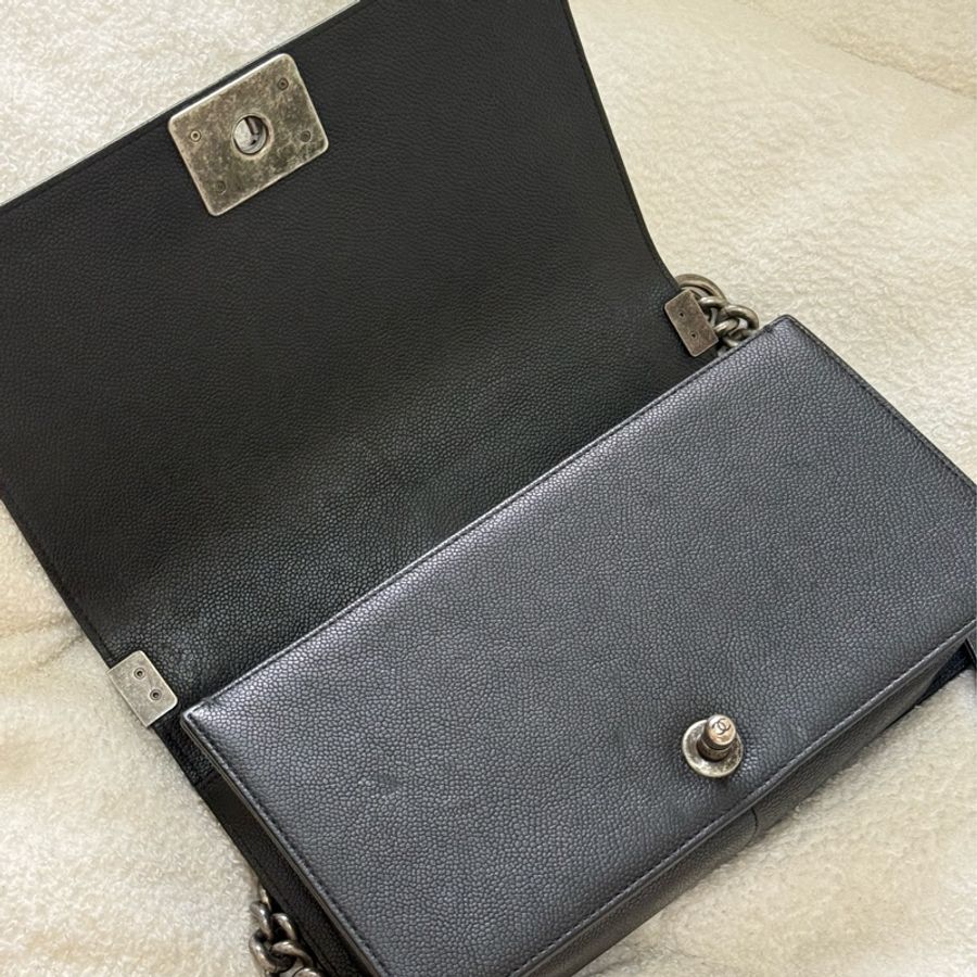 Chanel boy 25 黑銀荔枝皮-12