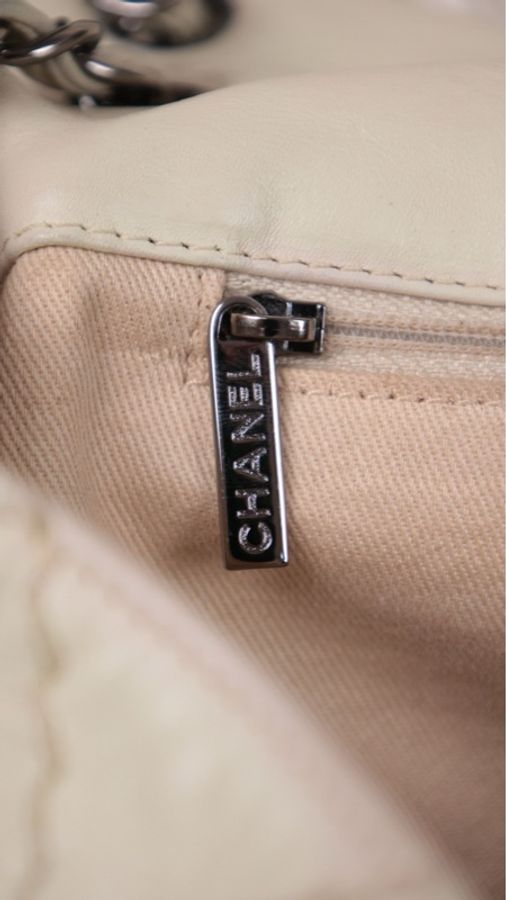 Chanel 11开奶油色外缝线菱格纹书包扣xxl机场包-39