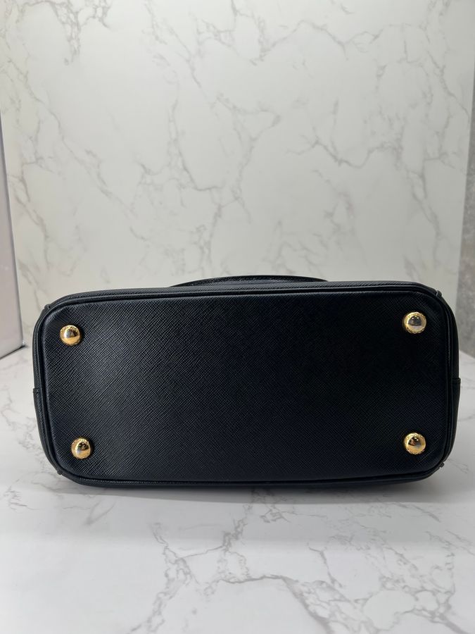 香緹國際精品 PRADA 防刮牛皮 殺手包 1210-9