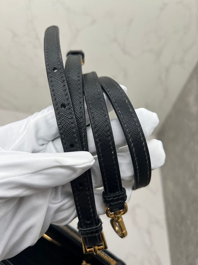 香緹國際精品 PRADA 防刮牛皮 殺手包 1210-16