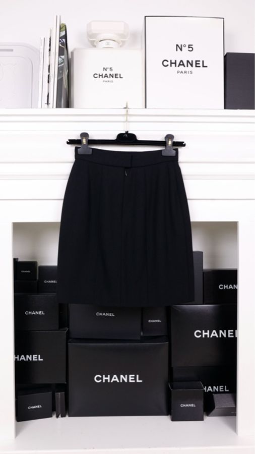 Chanel 92年黑色羊毛半裙-1