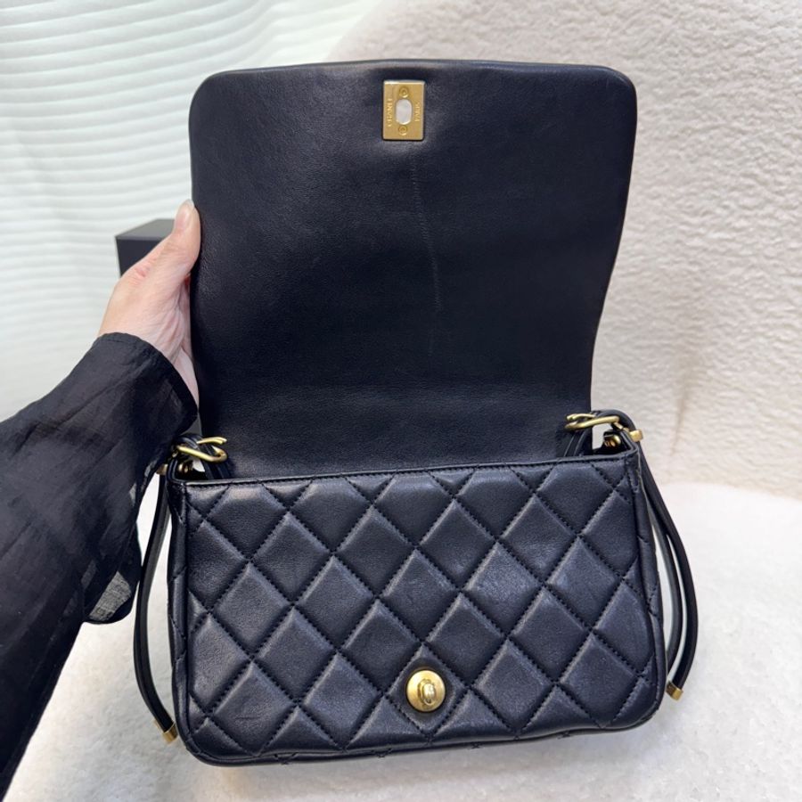 香奈兒23bCHANEL黑金釦羊皮雙鏈郵差方胖子AS4353-8