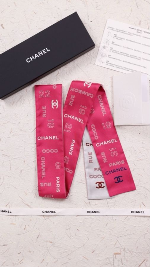 Chanel 25S玫红色满Logo双面Twilly丝巾-0