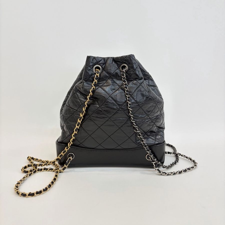 Chanel • 經典黑銀牛皮流浪後背包 🈶保卡-3