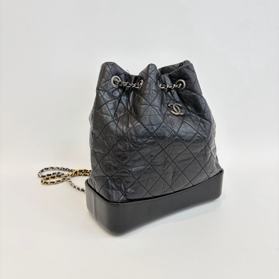 Chanel • 經典黑銀牛皮流浪後背包 🈶保卡-5