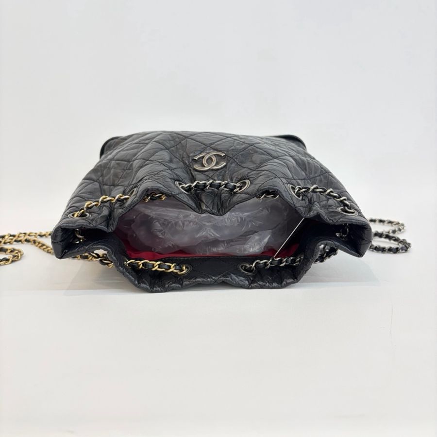 Chanel • 經典黑銀牛皮流浪後背包 🈶保卡-6