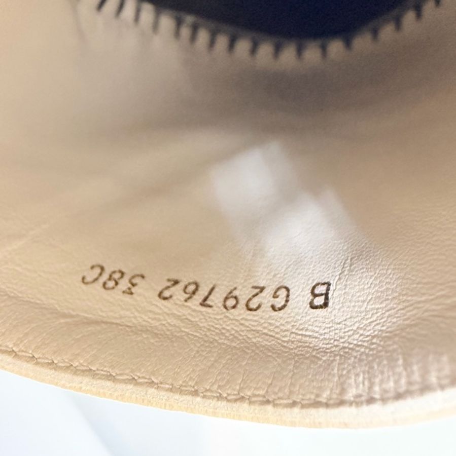 Chanel 米色雙C羊皮漁夫平底鞋 38號-9