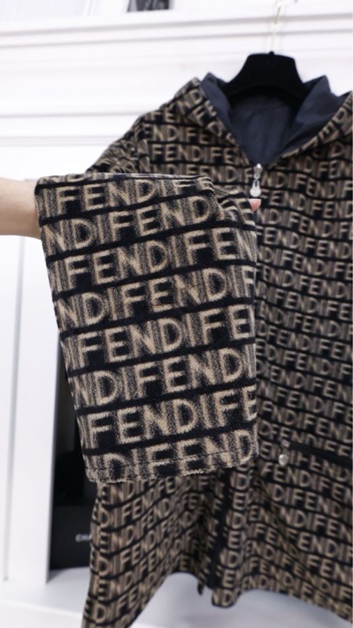 Fendi棕色丝绒老花满印logo连帽两面穿外套-24