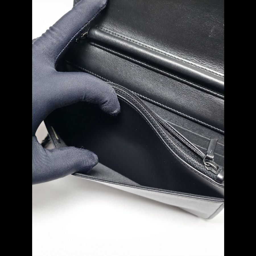 Chanel 黑色Gabrielle Wallet On Chain-21