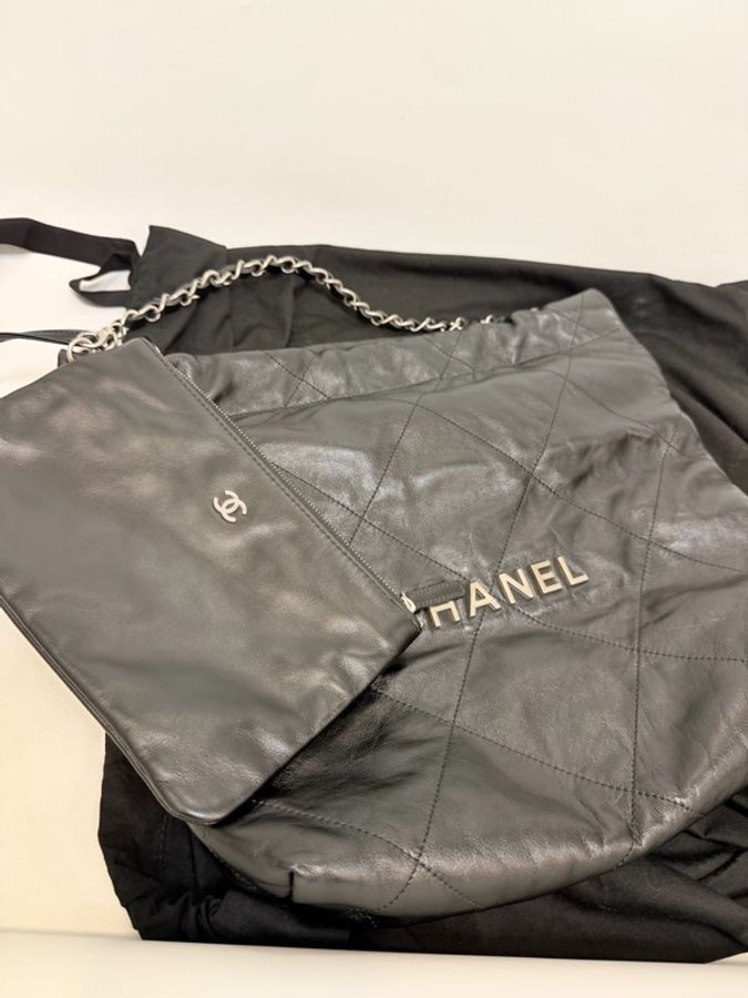 Chanel 22黑銀小號 附零錢袋-0